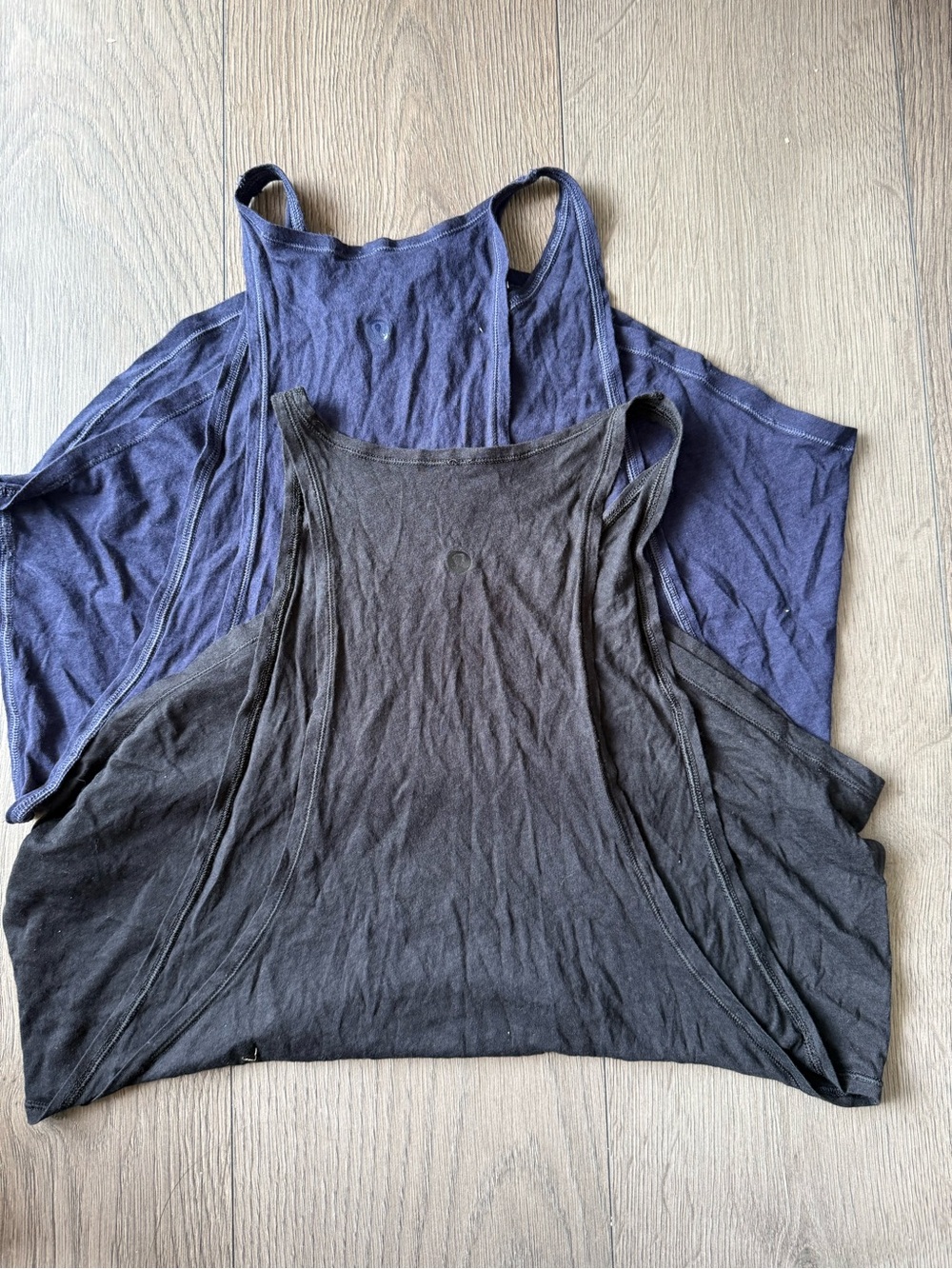 Lululemon 2 tank tops size 6